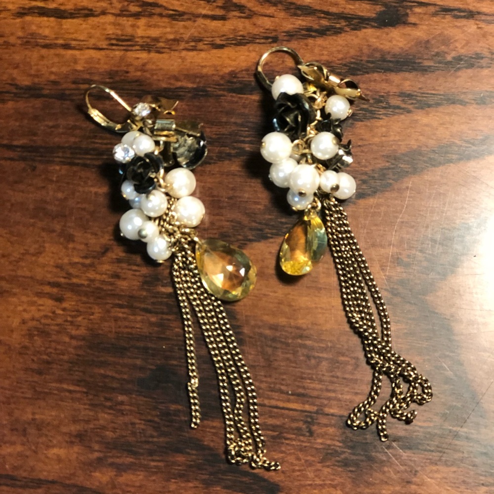 BETSEY JOHNSON earrings